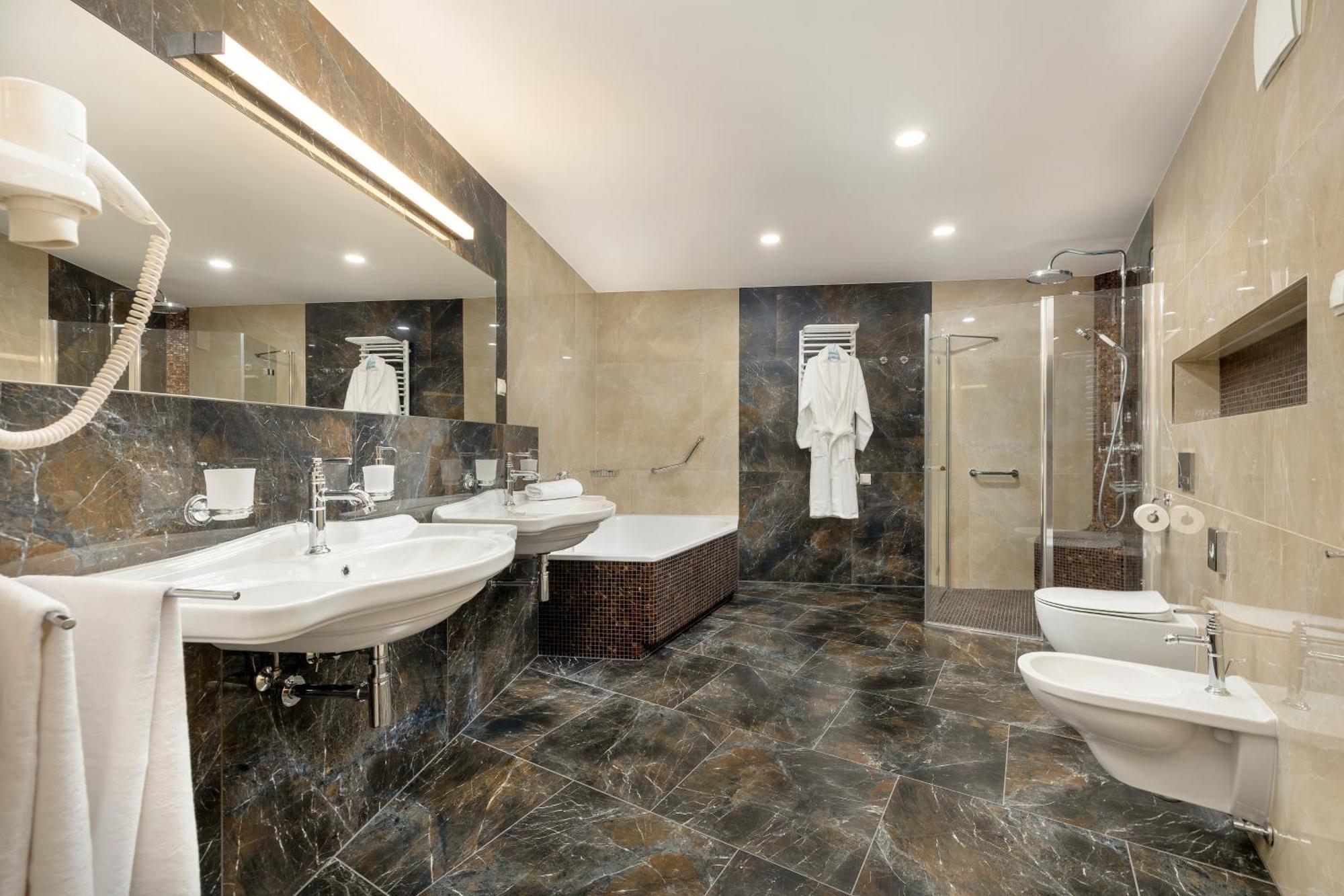 Juvena Hotel Wellness & Spa Adults Only เมียนซีวอเจีย ภายนอก รูปภาพ
